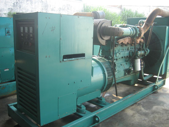 德昌租赁发电机- 发电机碳刷磨损的原因是什么