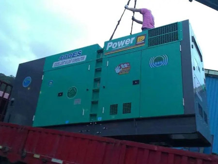 德昌柴油发电机组转速不稳定时，如何对发动机进行维护？