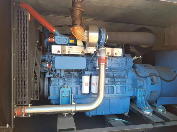 德昌柴油发电机组一般有几种电压输出？