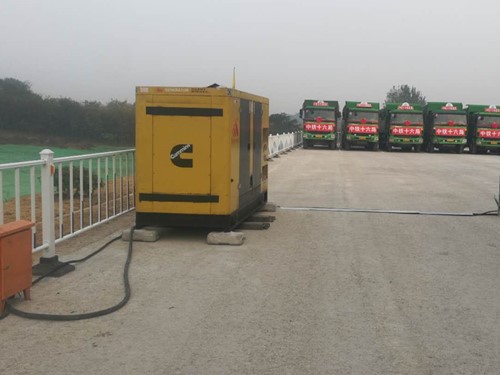 德昌电力系统的稳定性和设备兼容性如何影响发电机组的频率规格？