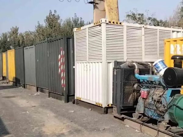 德昌200KW柴油发电机机组每小时油耗是多少？