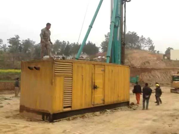 德昌如何判断水冷式机油散热器密封件是否需要更换？